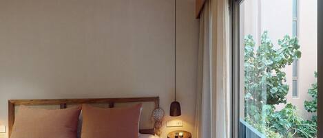 1 bedroom, desk, iron/ironing board, free WiFi