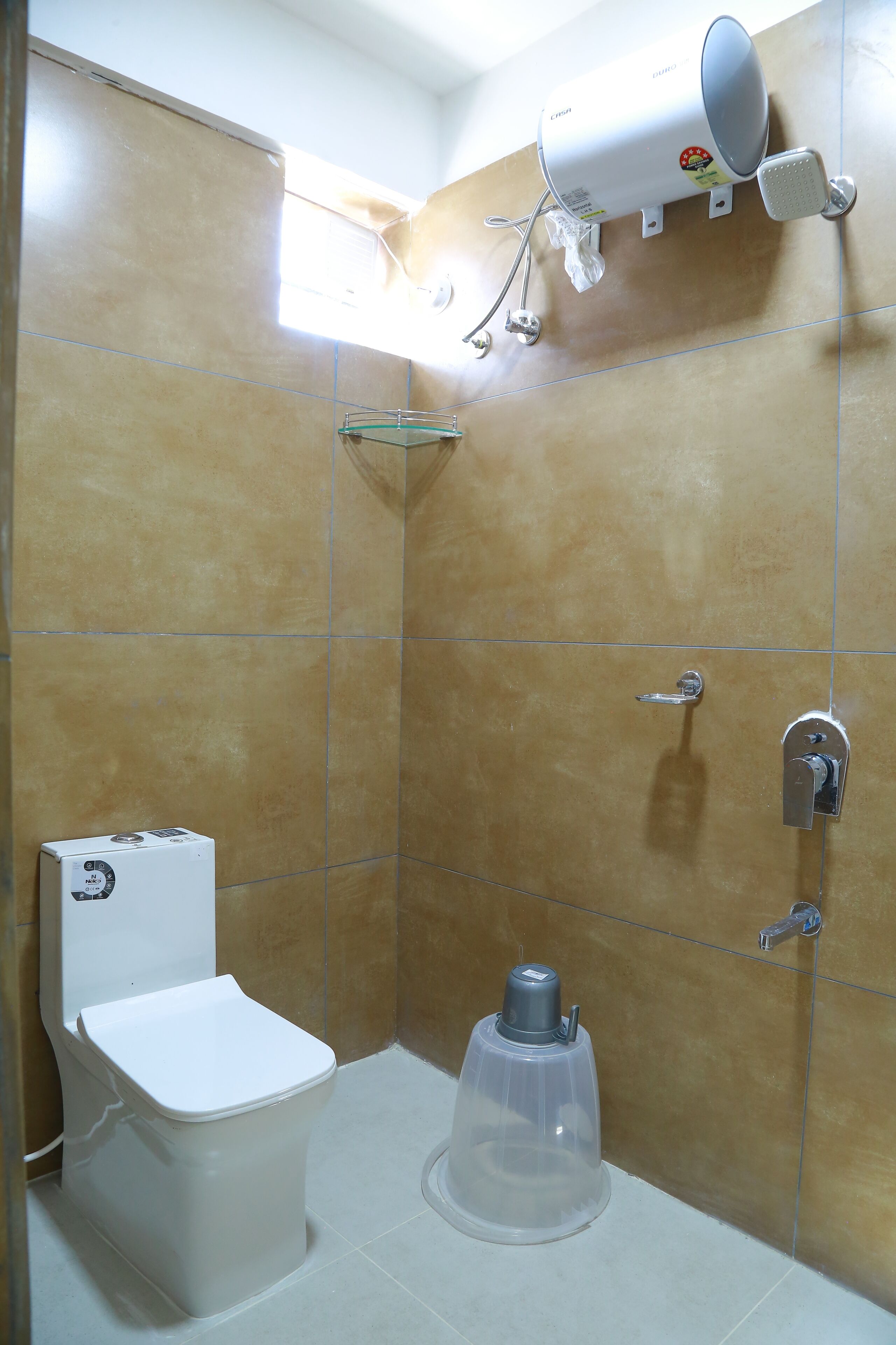 Suite Deluxe | Baño | Ducha, toallas, jabón y champú