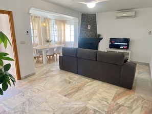 Fireplace - Marisma Home, Chiclana de la Frontera, Chiclana de la Frontera, Spain (Chiclana de la Frontera)