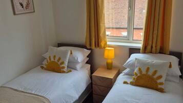 3 bedrooms, iron/ironing board, travel crib, WiFi