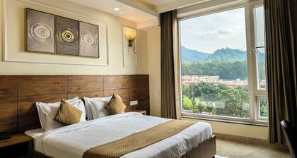 Hotel Nirvana Palace