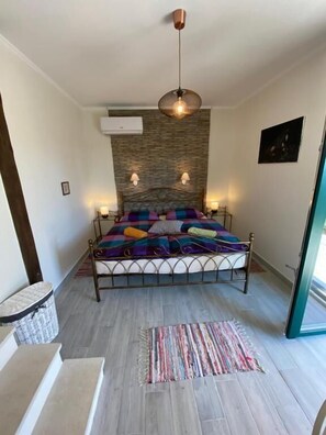 Klassiek appartement, uitzicht op tuin, bijgebouw | Geluiddichte muren, gratis wifi