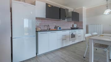 Comfort Apartment, 2 Bedrooms, Sea View | Private kitchen | Mini-fridge, stovetop, electric kettle, toaster