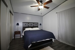 3 bedrooms, bed sheets - 334 N Harbor - Perfect Place to getaway & relax! (Port Mansfield)