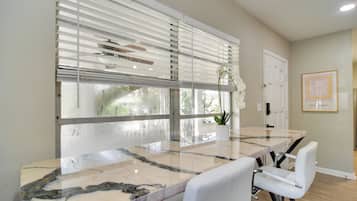 Apartamento (2 Bedrooms) | Parte interna