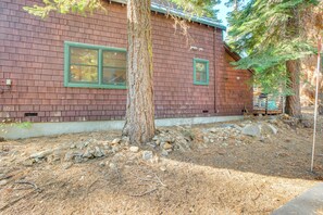 Interior - Hike, Ski & Fish - Rustic Tahoe Cabin! (Tahoma)