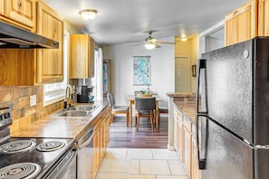House (2 Bedrooms) | Interior