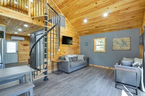 House (1 Bedroom) | Interior