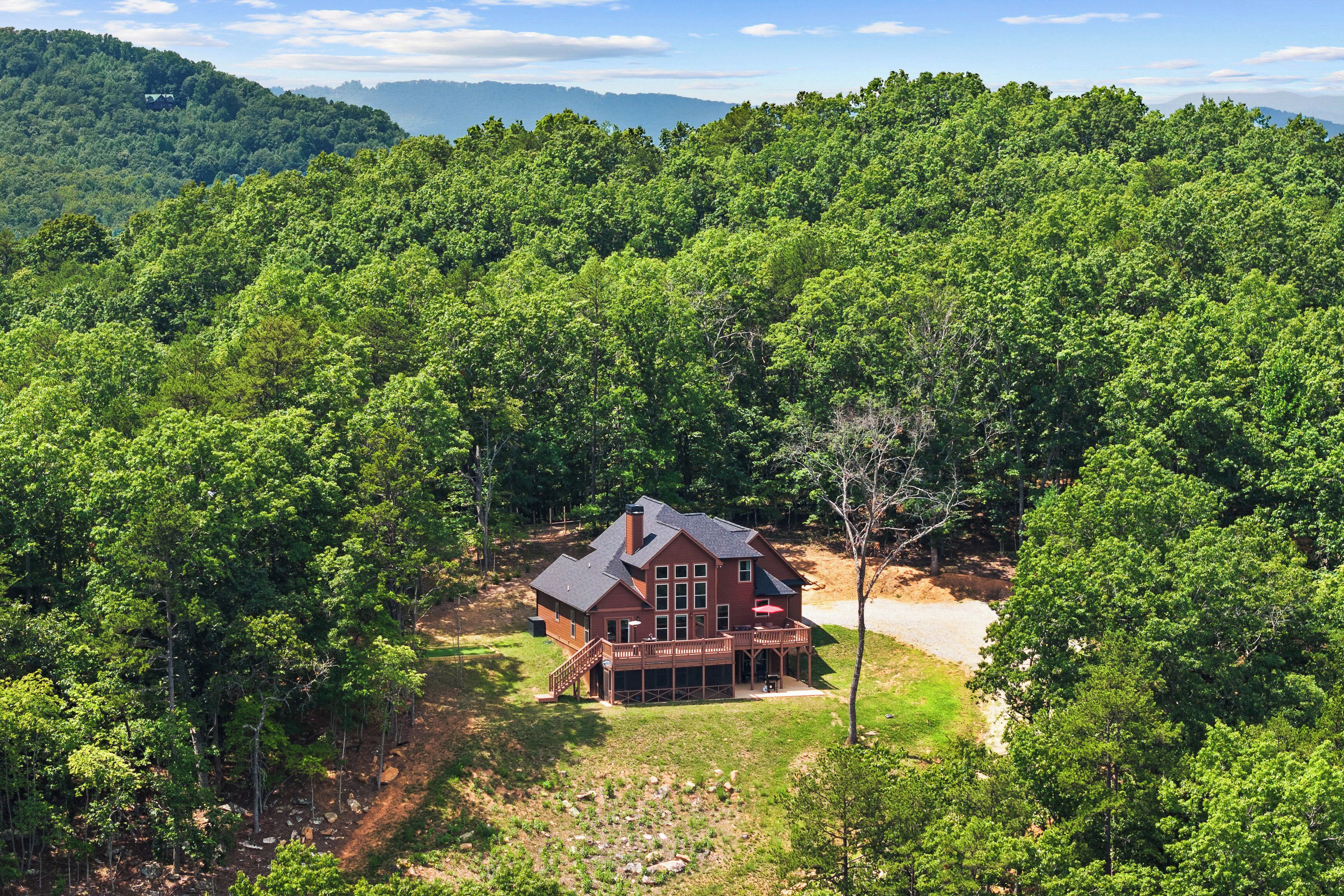 House (5 Bedrooms) | Interior