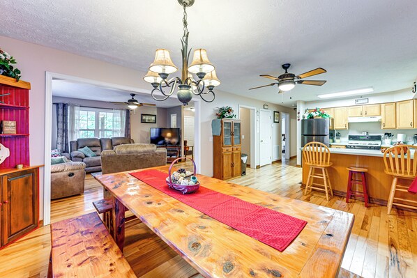 House (3 Bedrooms) | Interior