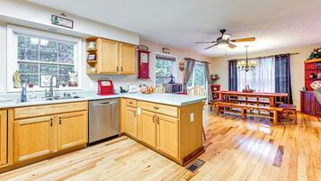 House (3 Bedrooms) | Bahagian dalam