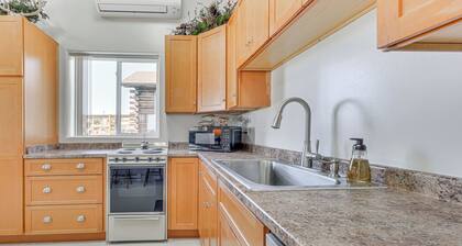 Charming Iowa Home: 1 Mi to Golf