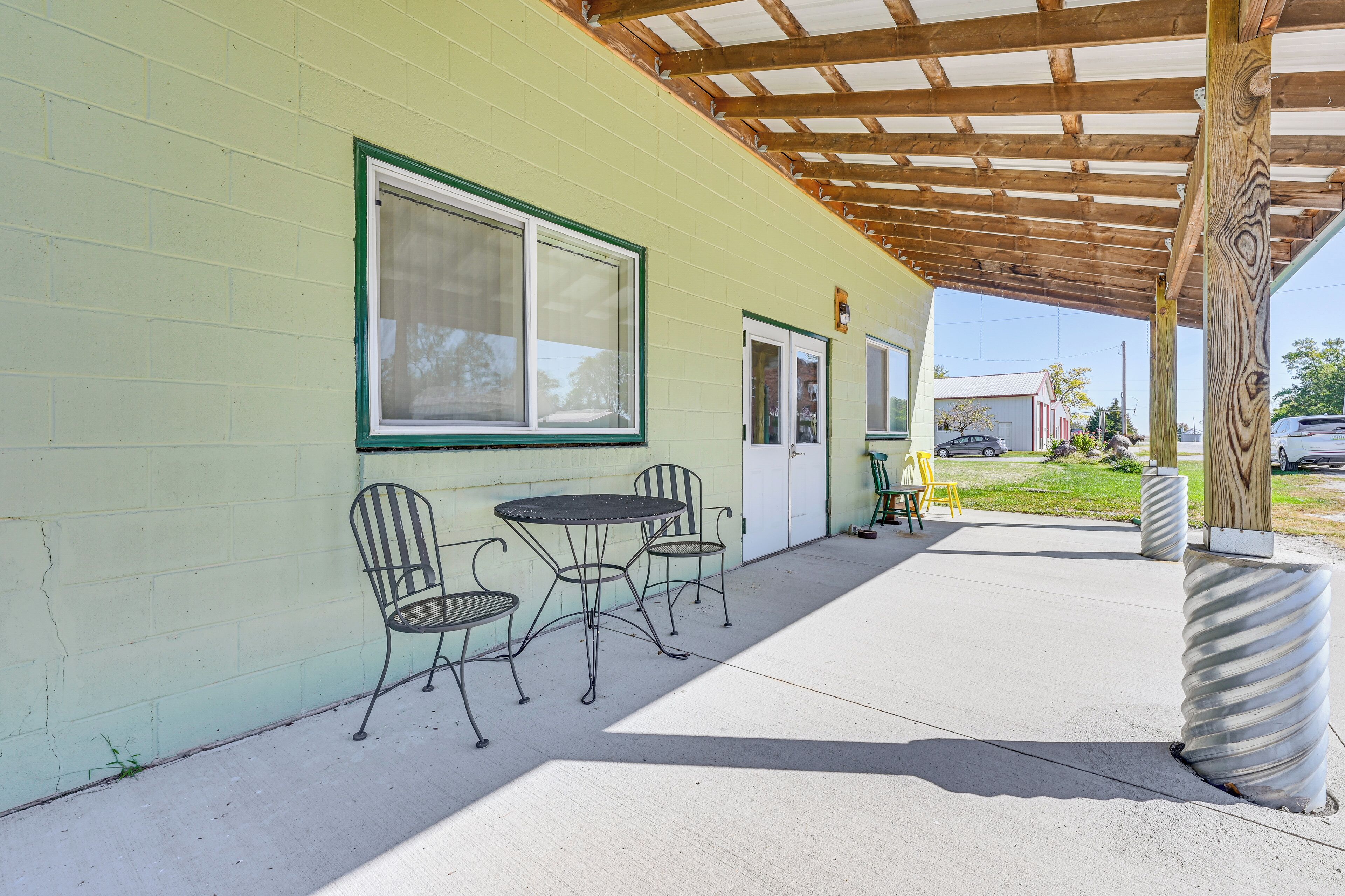 House (2 Bedrooms) | Interior