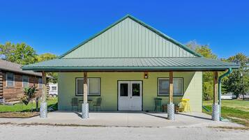 House (2 Bedrooms) | Front of property