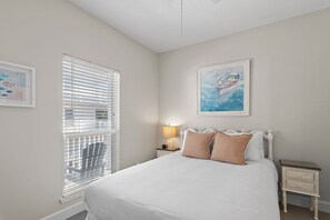 6 chambres, fer et planche à repasser, Wi-Fi gratuit, draps fournis