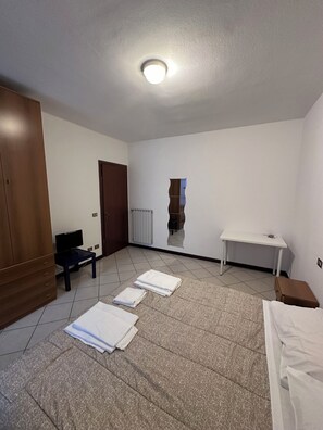 1 chambre, coffres-forts dans les chambres, bureau
