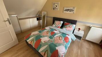 2 chambres, bureau, fer et planche à repasser, Wi-Fi gratuit