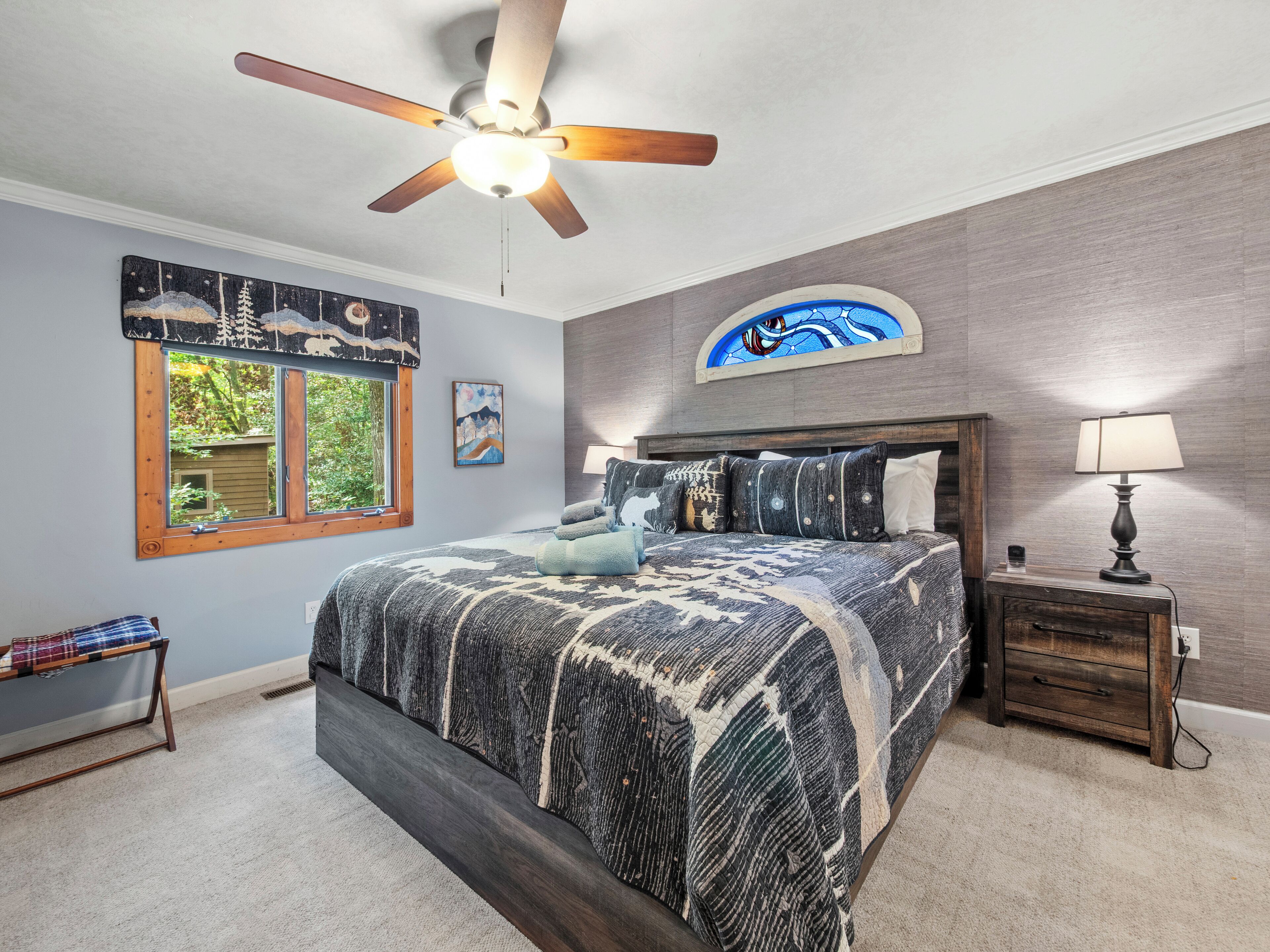 4 bedrooms, iron/ironing board, travel cot, free WiFi