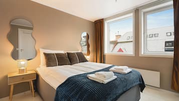 Apartment, 3 Bedrooms, City View | 3 bedrooms, soundproofing, iron/ironing board, free WiFi