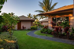 House | 3 bedrooms - Mauna Lani Luxury 3BR Oasis Infinity Pool Ocean (Kamuela)