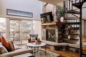 TV, fireplace, offices - Alpine Hideaway with Free Shuttle | Wildernest (Silverthorne)