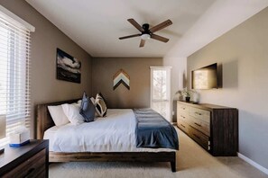 3 habitaciones, escritorio, tabla de planchar con plancha y wifi 