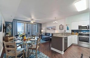 Interior - Panama Paradise 819–Gulf Views–Sleeps 8 (Panama City Beach)