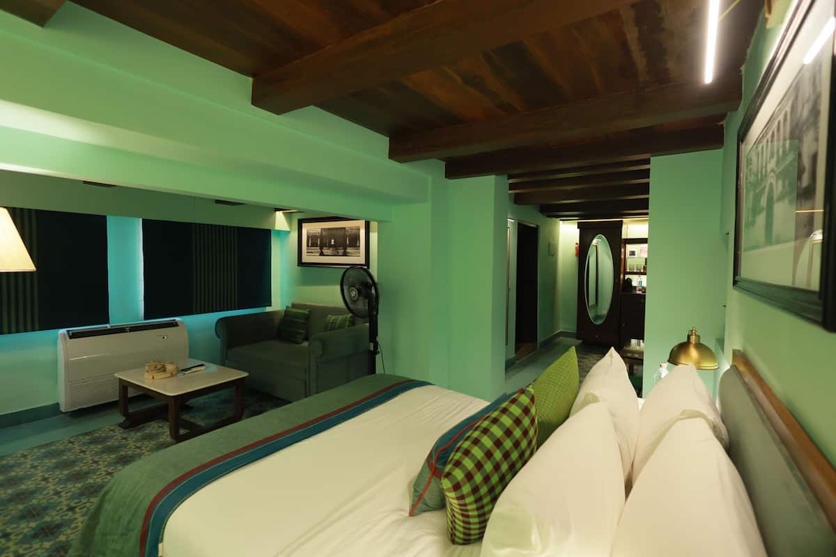 Luxury Room