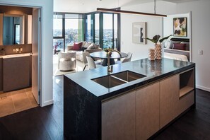 Superior-Apartment, 2 Schlafzimmer | Wohnbereich