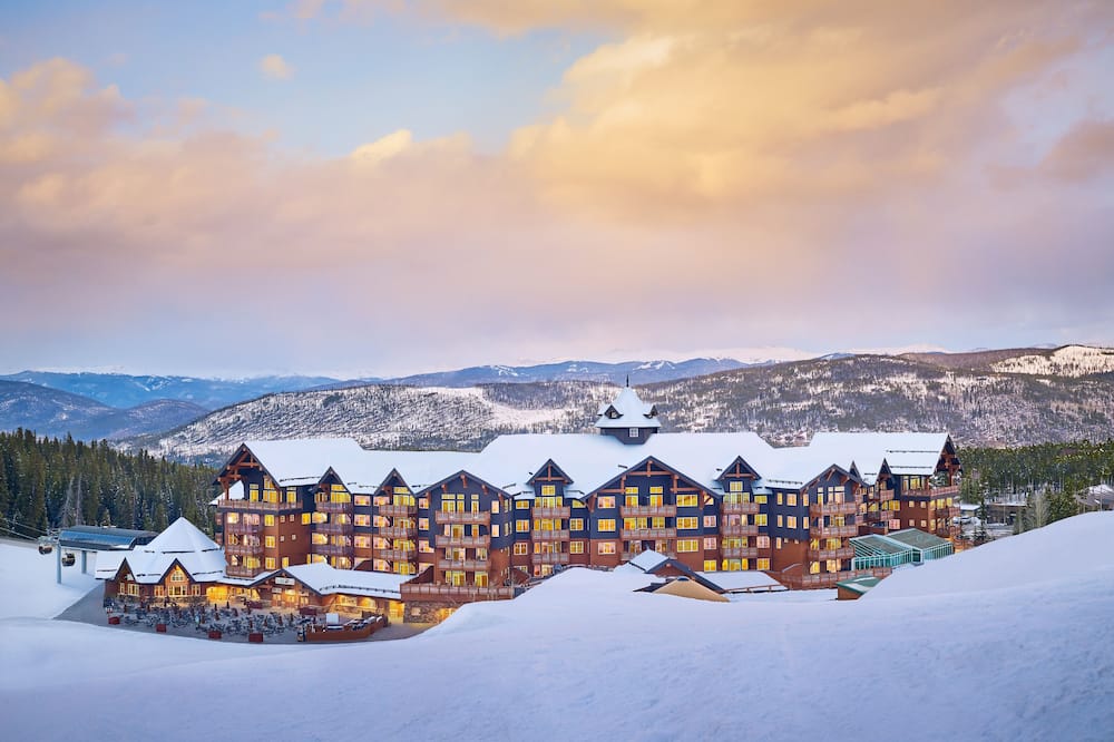 Luxury 1 Bedroom Condo with Slopeside View 1 Condo