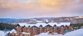 Luxury 1 Bedroom Condo with Slopeside View 1 Condo