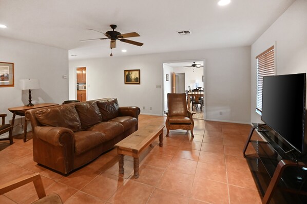 Living area - Kermit's Place 3 Bedroom Home (Fredericksburg)