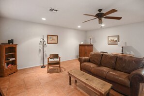 House, 3 Bedrooms | Living area | Smart TV - Kermit's Place 3 Bedroom Home (Fredericksburg)