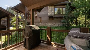 House, 4 Bedrooms | BBQ/picnic Area