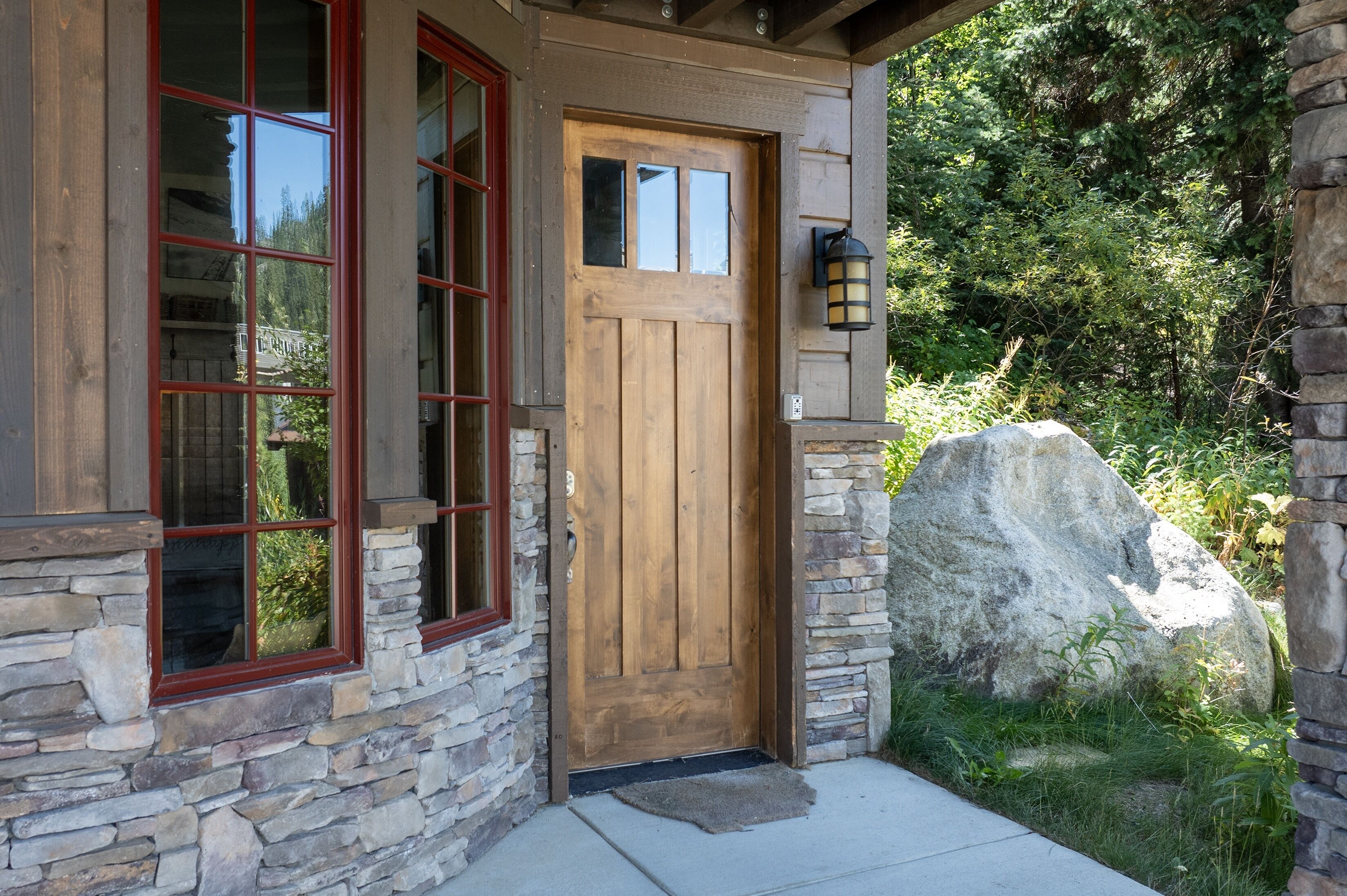 House, 4 Bedrooms | Exterior detail