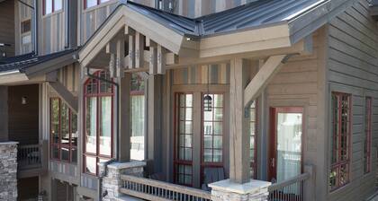 Iron Horse Manor 4 Bedroom Home