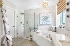 Condo, 3 chambres | Salle de bain | Shampooing