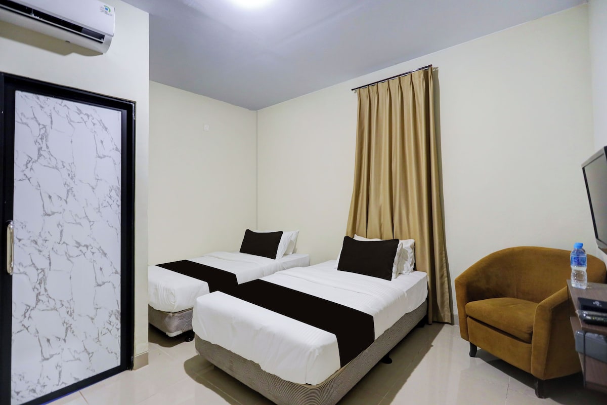 Deluxe Twin Room | 1 bedroom, Egyptian cotton sheets, premium bedding, laptop workspace