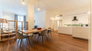 Basic Apartment | Living area