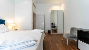 Apartamento básico | 2 quartos, Wi-Fi de cortesia, individualmente mobiliados