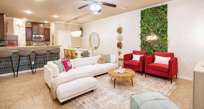 4bd/4bath w/ Community Pool & Beach Volleyball - 6mins to Kyle Field
