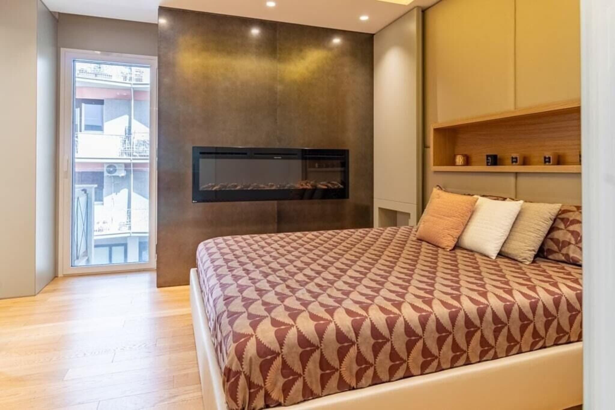 1 slaapkamer, een bureau, een strijkplank/strijkijzer, wifi
