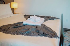 1 bedroom, iron/ironing board, travel cot, WiFi