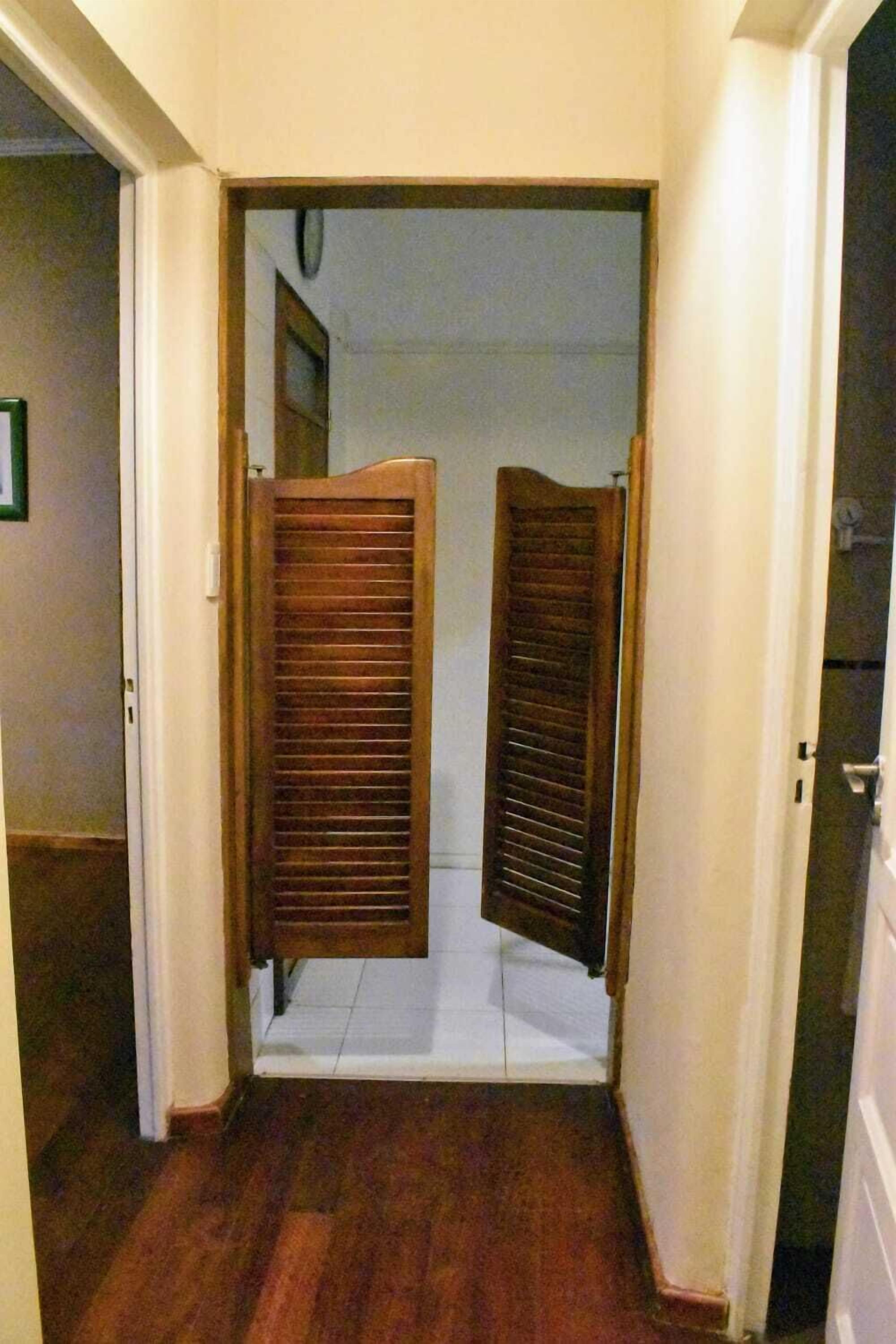 Smart TV, Netflix, reproductor de DVD y estación para iPod 