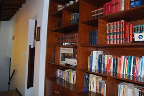 Library - Cosmo Mendoza Suites (Mendoza)
