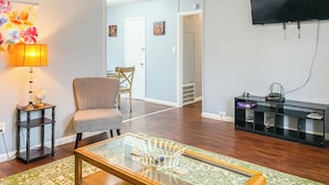 Living area - Boswell Bliss (Huntsville)