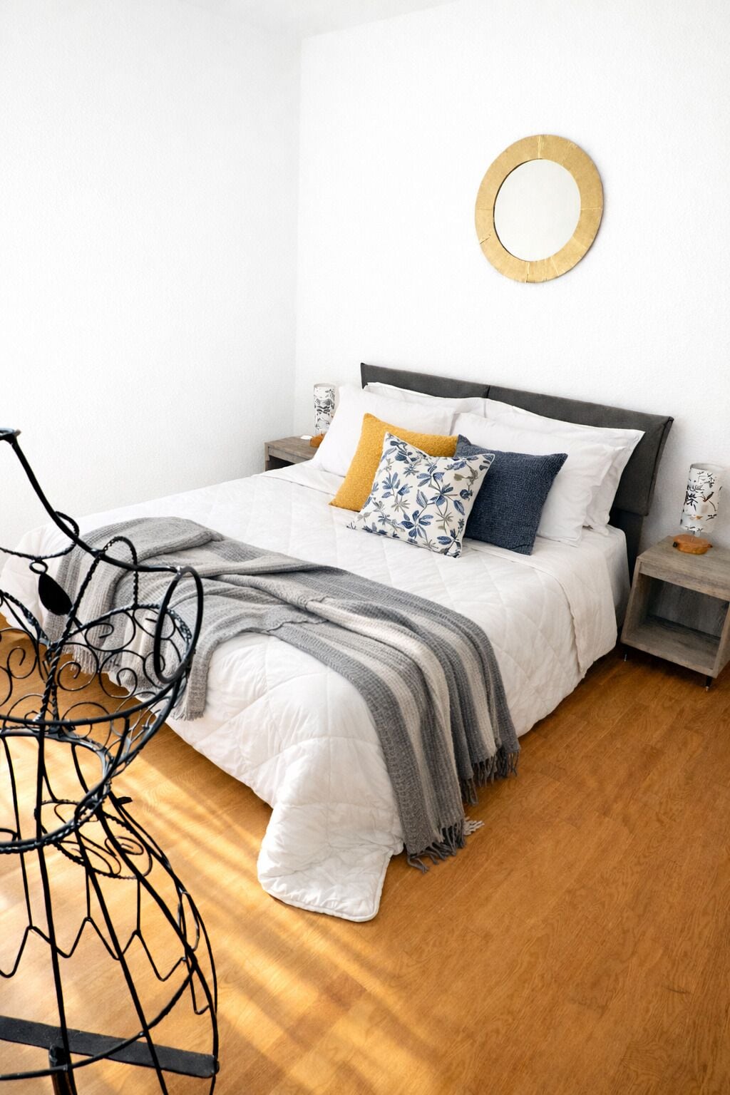 2 Schlafzimmer, Zimmersafe, Schreibtisch, Bügeleisen/Bügelbrett