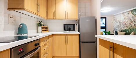 Cafetière/bouilloire, bouilloire électrique, chaise haute