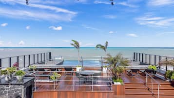 Phòng đôi Premium | Khu ẩm thực ngoài trời