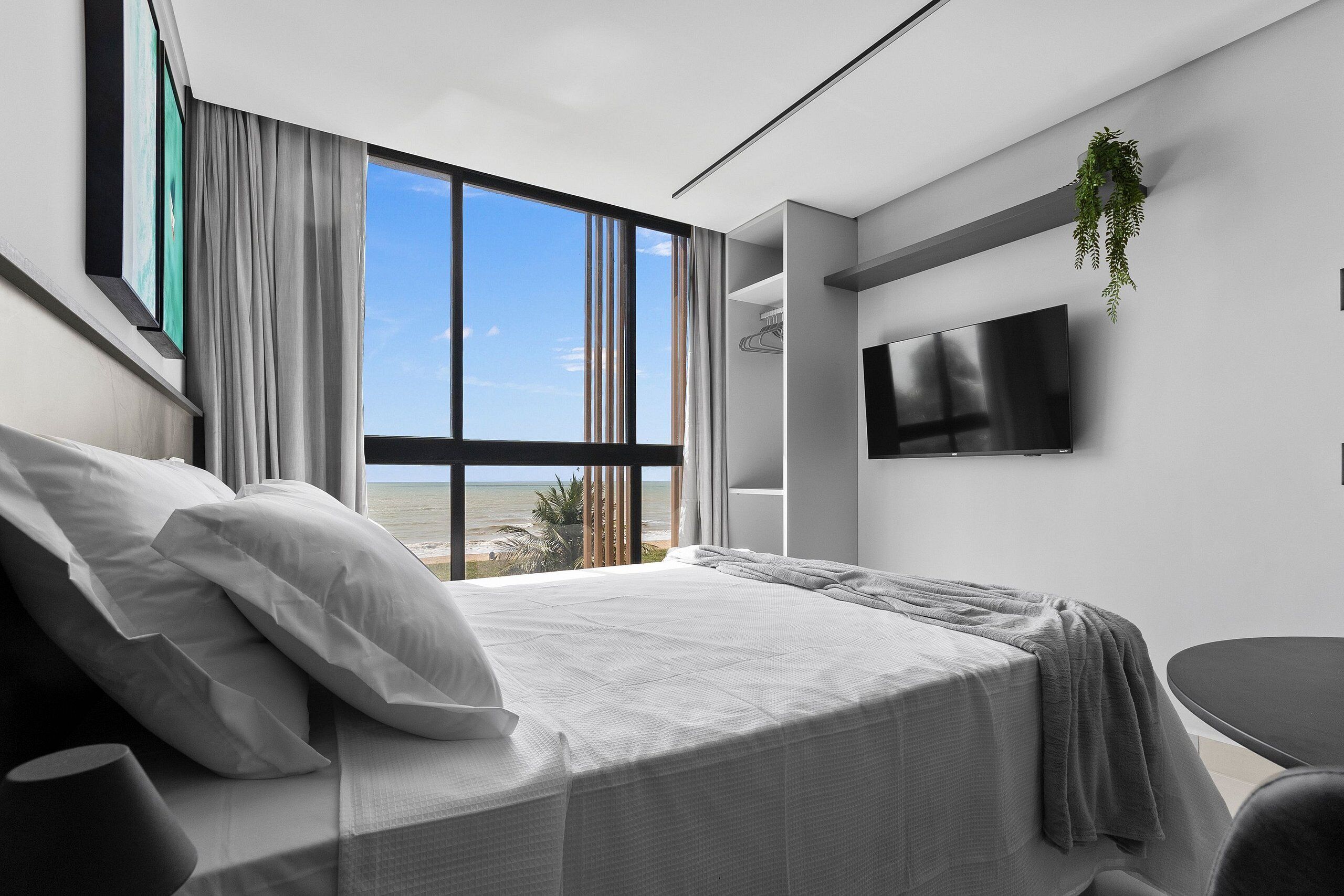 Exclusive Studio | Free WiFi